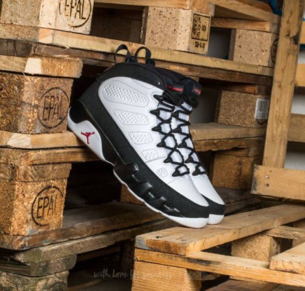 Caja de Tenis Jordan 9